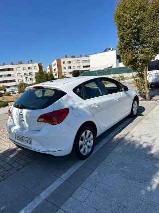 Opel Astra 2014