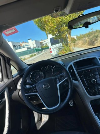 Opel Astra 2014