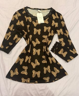 Pijama 2 piezas lazos leopardo con encaje