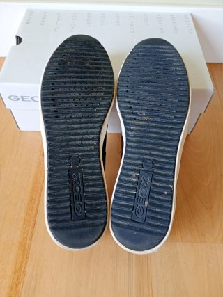Zapatillas Geox Negras Talla 39. SIN USAR.