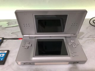 Nintendo DS Lite Plateada
