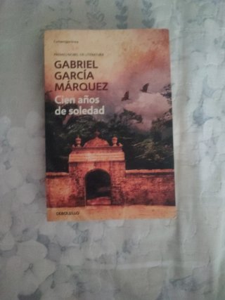 Cien años de soledad (Spanish Edition)