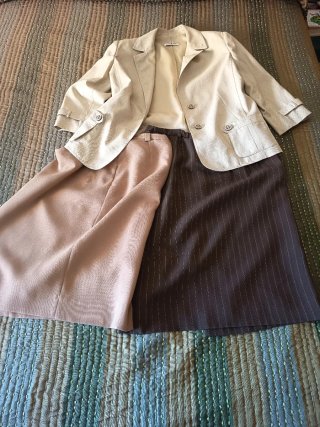 Conjunto de chaqueta y falda mujer