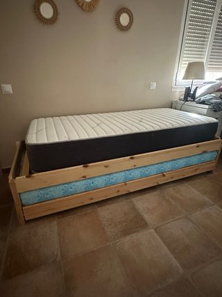 Cama IKEA extensible 80x200 estructura y colchones