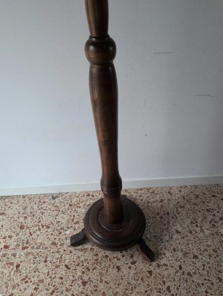 Perchero de pie madera antiguo