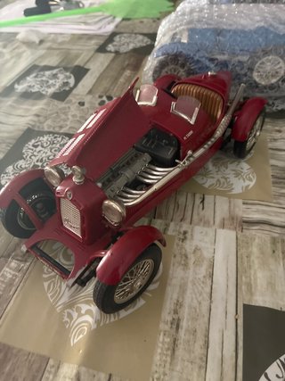 Maqueta Coche Clásico Rojo Alfa Romeo