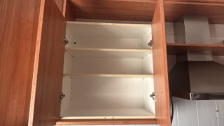 Cocina amueblada con electrodomésticos