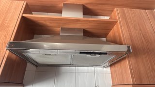 Cocina amueblada con electrodomésticos