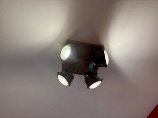 Lámpara de techo madera y metal