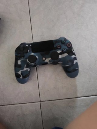 PS4 (PlayStation 4) FAT + 3 Mandos + 4 Juegos
