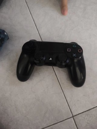 PS4 (PlayStation 4) FAT + 3 Mandos + 4 Juegos