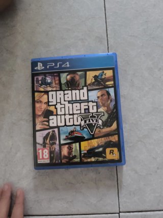 PS4 (PlayStation 4) FAT + 3 Mandos + 4 Juegos