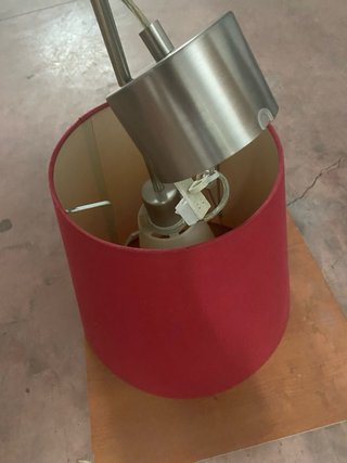 Lámpara de techo tela roja y metal
