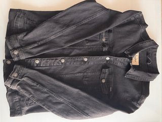 Chaqueta vaquera negra Pull&Bear