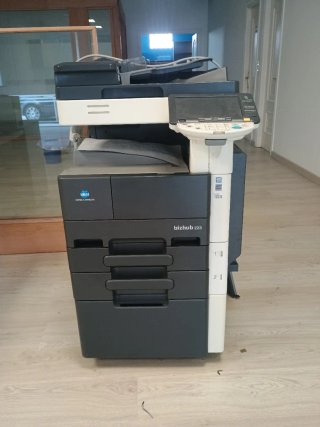 Impresora Konica Minolta bizhub 223