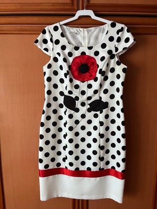 Vestido de fiesta con lunares