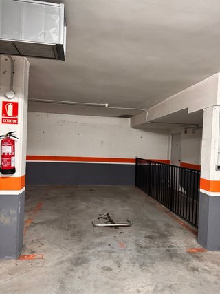 Si alquilan plazas de garaje en los Royales
