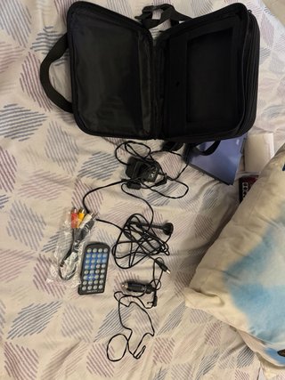 Reproductor De DVD Portátil Y Accesorios