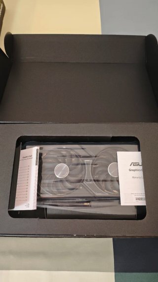 Tarjeta Gráfica ASUS Dual RTX 4070 SUPER 12GB
