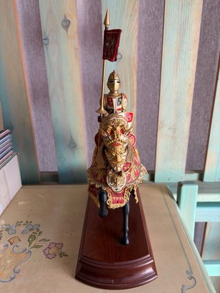 Figura Caballero Armadura Siglo XVI. Precio final.