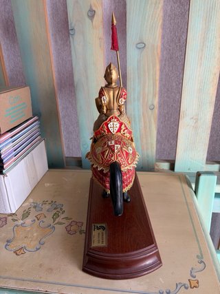 Figura Caballero Armadura Siglo XVI. Precio final.