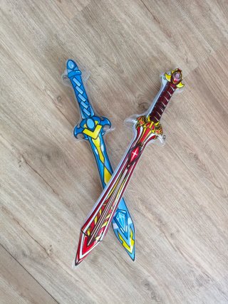 Set di 2 Spade Gonfiabili. Nuove da estrenare