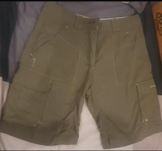 Pantalón corto senderismo deportivo verde