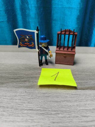 Referencia:3034 Playmobil Soldado con Bandera y Ar
