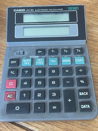 4 Calculadoras Casio: FX-100D, LC-78, JV-10, LC-8