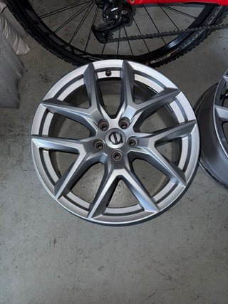 Llantas Volvo