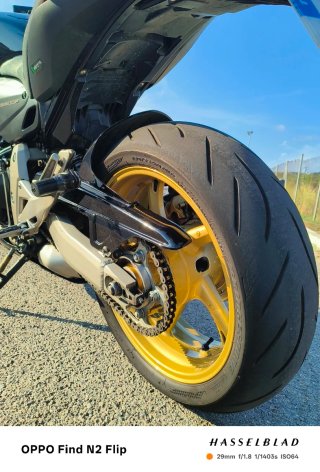 Honda CB 600F Hornet 2010 Negra/Dorada