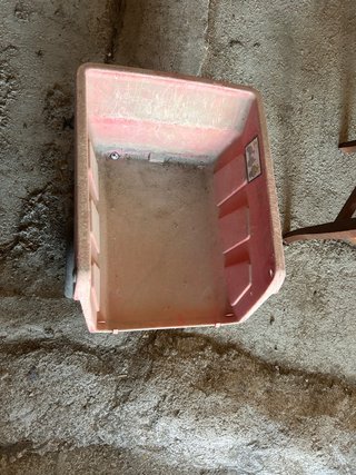 Carrello giocattolo rosso