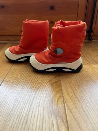 Botas de Nieve para  Niños Talla 26-27 los 2 pares