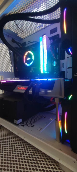 Ryzen 5 3600 RX 5700XT Sapphire