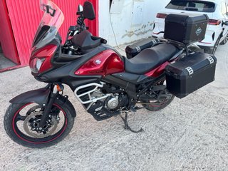 Suzuki V-Strom Adventure Moto