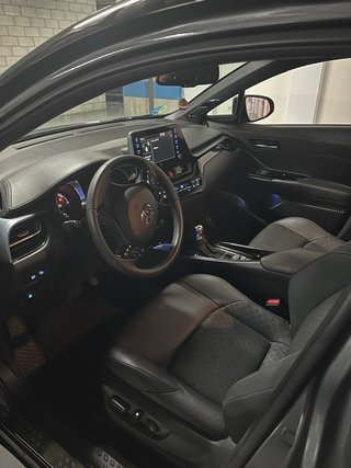 Toyota C-HR advance luxury 2020 7.800 km