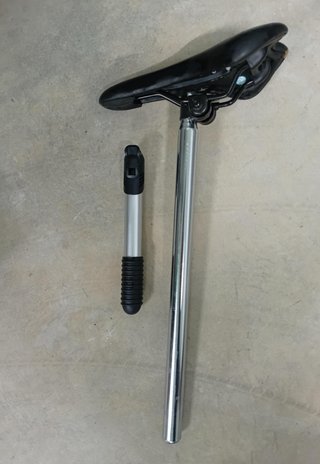 Bicicleta plegable (+ bomba y sillín adicional)