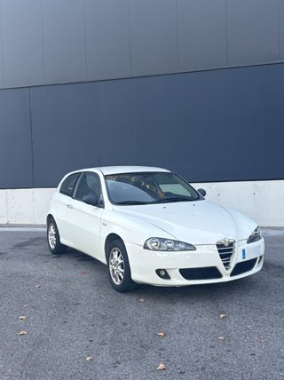 Alfa Romeo 147 2004