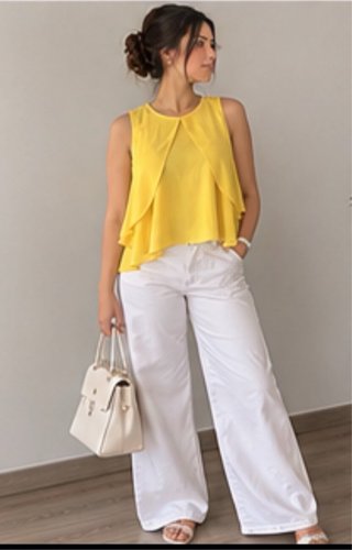 Blusa amarilla sin mangas