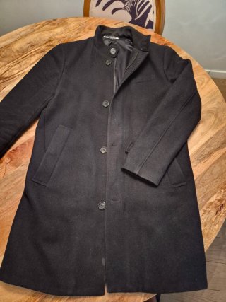 Abrigo Zara Negro Corte Recto