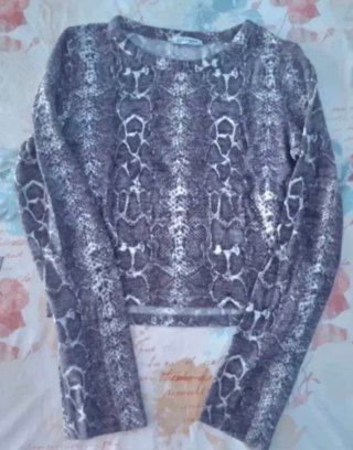 Jersey Zara estampado serpiente