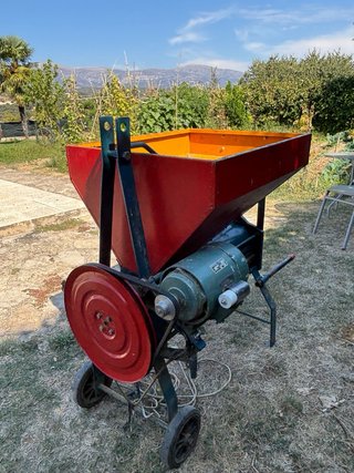 Peladora eléctrica almendras ESTUPIÑA