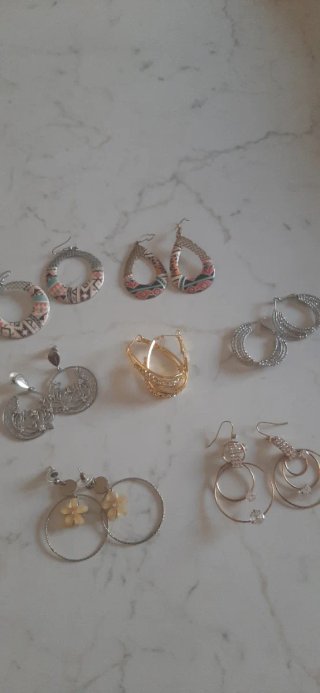 Misto orecchini multicolor e argento