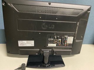 Televisión LG 21 pulgadas, con peana