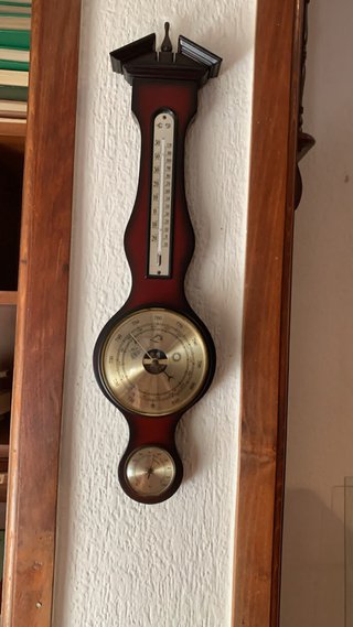 Estación meteorológica de pared clásica