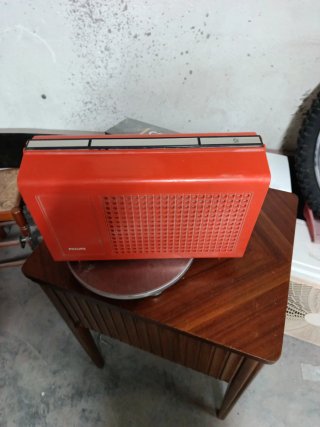 Tocadiscos Vintage Philips Rojo