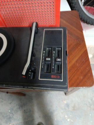 Tocadiscos Vintage Philips Rojo