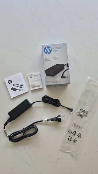 Cargador HP Original 90W Punta Fina