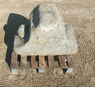 2 Capiteles de Granito