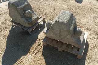2 Capiteles de Granito